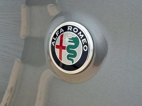 Used 2019 Alfa Romeo Stelvio Ti AWD/4WD image 26