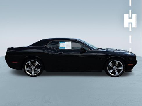 Used 2016 Dodge Challenger R/T RWD image 3