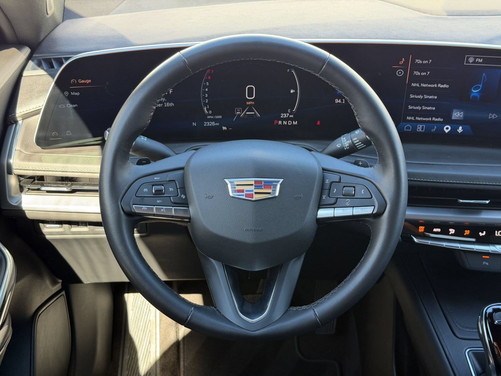 Used 2025 Cadillac XT4 Premium Luxury FWD image 10