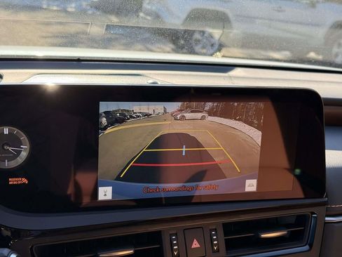 Used 2025 Lexus ES 350 Premium image 12