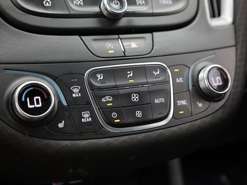 Used 2023 Chevrolet Malibu LT FWD image 16