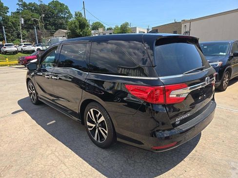 Used 2019 Honda Odyssey Elite image 2