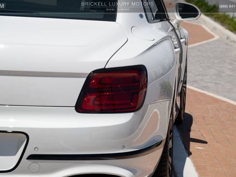 Used 2025 Bentley Flying Spur Plug-In Hybrid w/ First Edition Specification AWD/4WD image 61