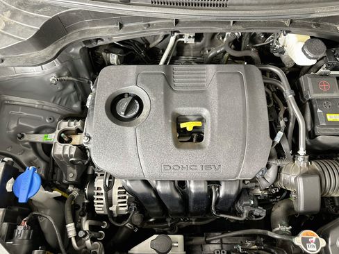 Used 2025 Kia Soul LX w/ LX Technology Package FWD image 31
