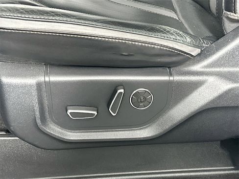 Used 2019 Ford F250 Platinum w/ FX4 Off-Road Package image 22