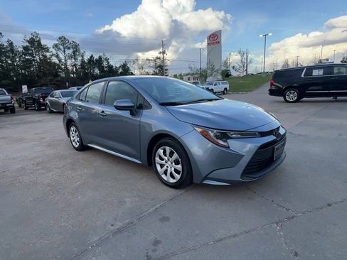 Used 2024 Toyota Corolla LE FWD image 8