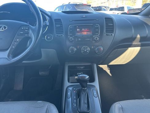 Used 2015 Kia Forte EX w/ EX Premium Package image 19