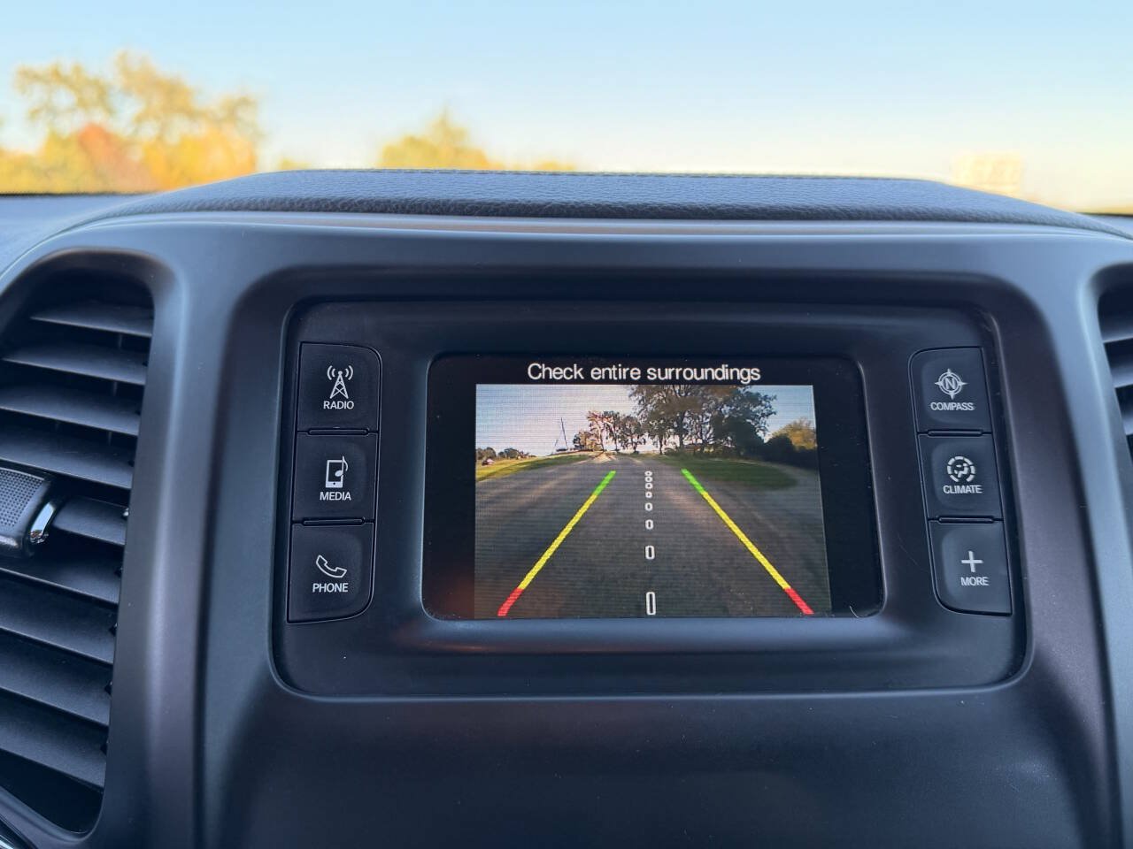 Used 2016 Jeep Cherokee Sport w/ Cold Weather Group AWD/4WD image 16