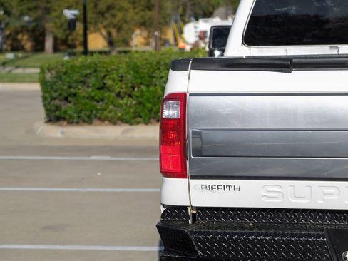 Used 2014 Ford F250 Platinum w/ FX4 Off-Road Package image 43