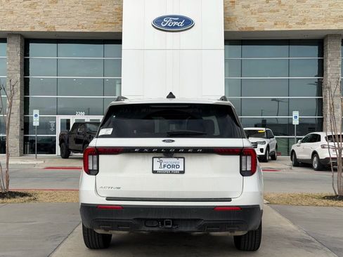 New 2026 Ford Explorer Active RWD image 23