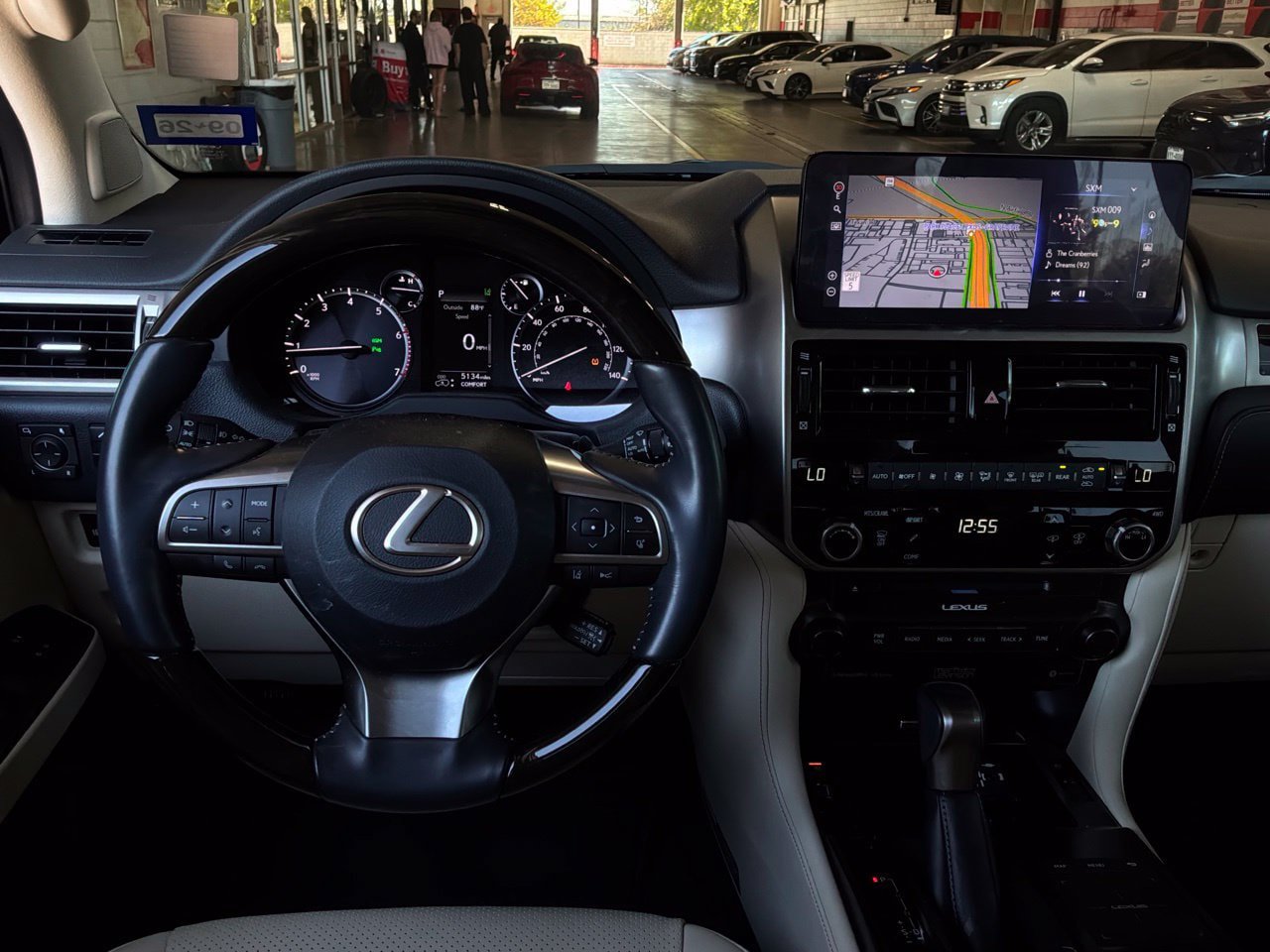 Used 2022 Lexus GX 460 Luxury w/ Off Road Package AWD/4WD image 17