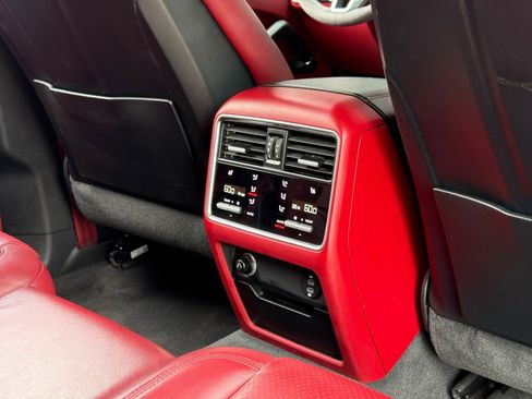 Used 2023 Porsche Cayenne GTS AWD/4WD image 25