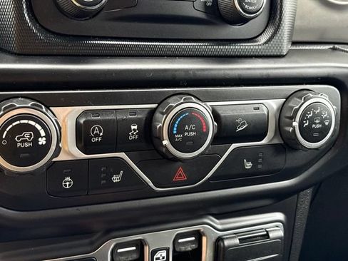 Used 2019 Jeep Wrangler Unlimited Sport S AWD/4WD image 18