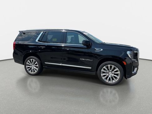 Used 2023 GMC Yukon Denali AWD/4WD image 3
