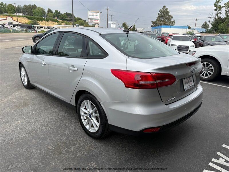 Used 2018 Ford Focus SE FWD image 5