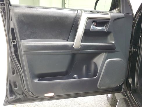 Used 2015 Toyota 4Runner SR5 Premium RWD image 19