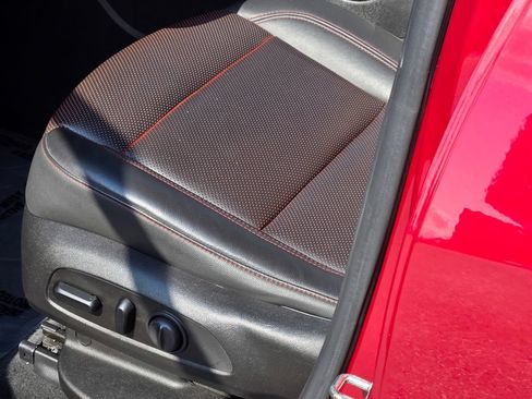 Used 2019 Chevrolet Blazer RS FWD image 34