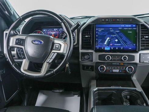 Used 2022 Ford F250 Lariat w/ Black Appearance Package image 18