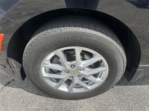 Used 2024 Chevrolet Equinox LT image 40