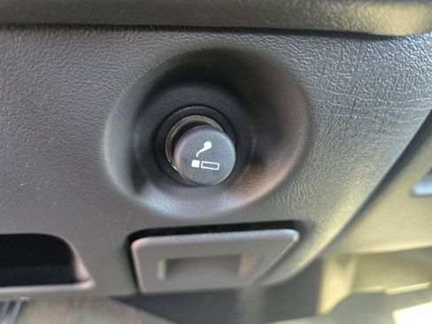 Used 2007 GMC Sierra 2500 SLE w/ Heavy-Duty Power Package image 21