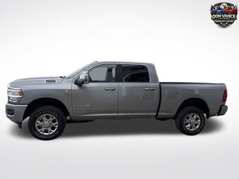 Used 2024 RAM 2500 Laramie AWD/4WD image 1