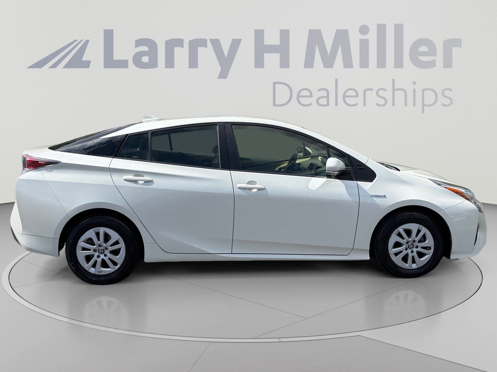 Used 2016 Toyota Prius Two FWD image 6