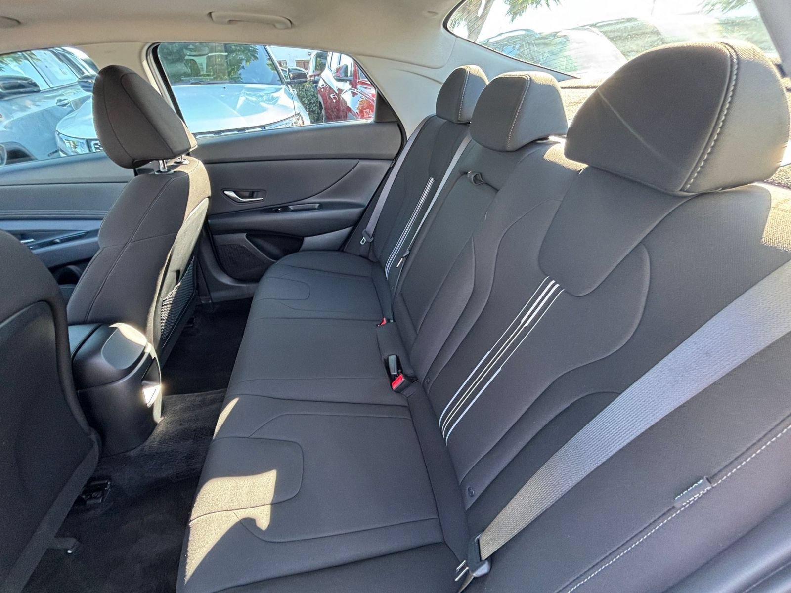 Used 2025 Hyundai Elantra SEL FWD image 26