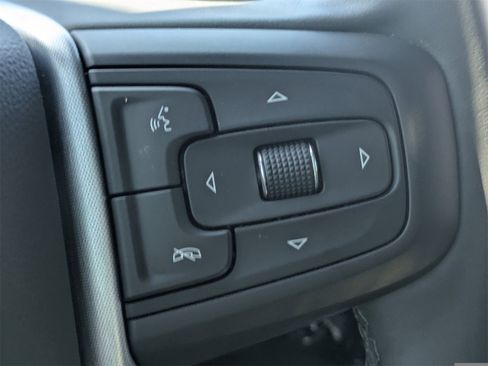 Used 2025 GMC Sierra 2500 SLT w/ SLT Convenience Package image 31