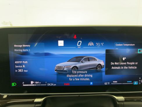 Used 2025 Mercedes-Benz S 580 4MATIC Sedan image 21