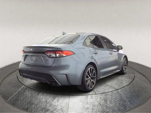Used 2020 Toyota Corolla SE FWD image 2