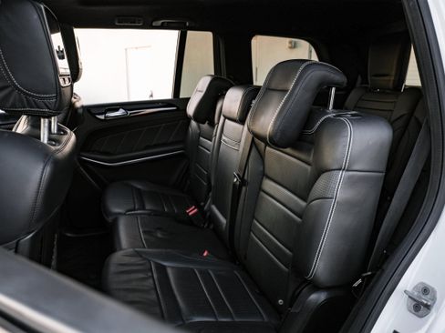 Used 2015 Mercedes-Benz GL 63 AMG 4MATIC w/ Accessory Chrome Package image 36