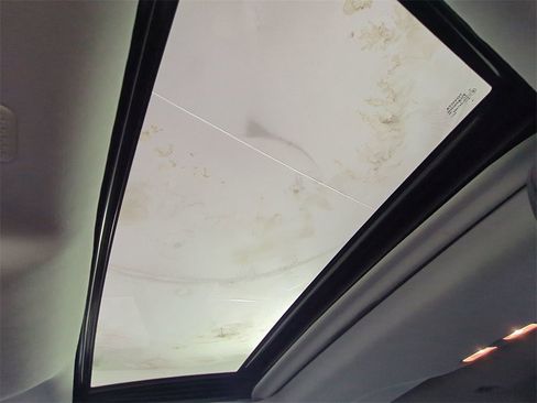 Used 2022 Toyota Highlander XLE image 24