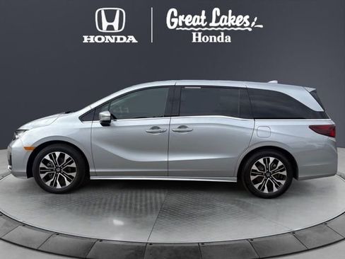 Certified 2025 Honda Odyssey Elite image 3