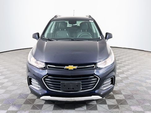 Used 2021 Chevrolet Trax LT AWD/4WD image 2