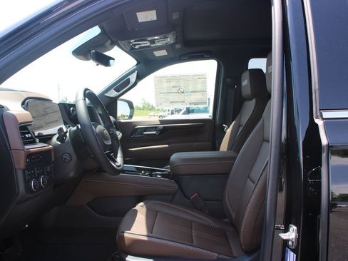 New 2026 Chevrolet Tahoe High Country AWD/4WD image 24