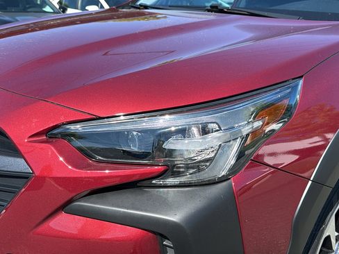 Used 2023 Subaru Outback Premium AWD/4WD image 9