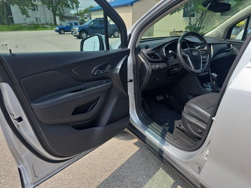 Used 2022 Buick Encore Preferred w/ Safety Package AWD/4WD image 15