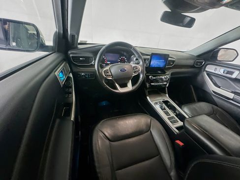 Used 2022 Ford Explorer Limited image 18