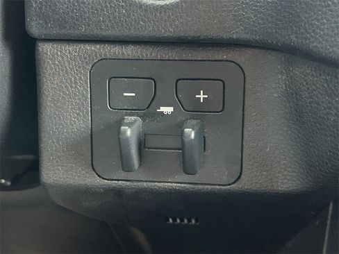 Used 2025 Toyota Tundra SR5 image 27