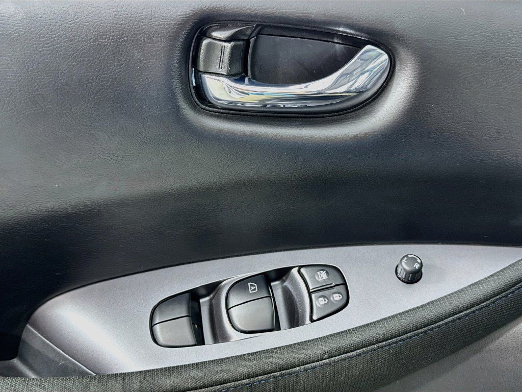 Used 2025 Nissan Leaf S FWD image 18
