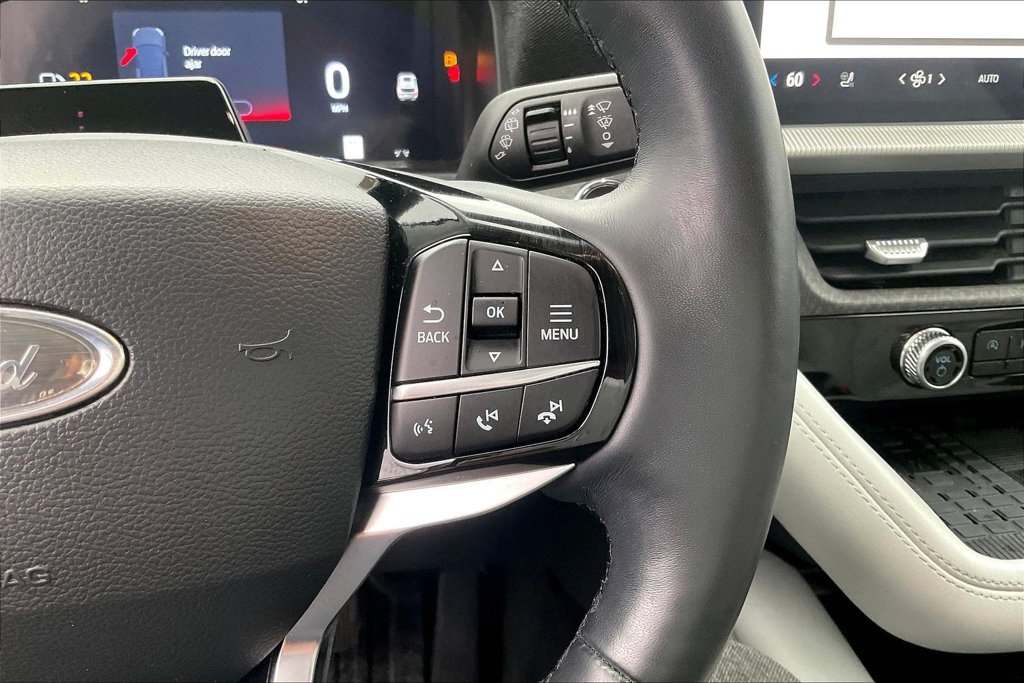 Used 2025 Ford Explorer Platinum w/ Ultimate Package AWD/4WD image 18