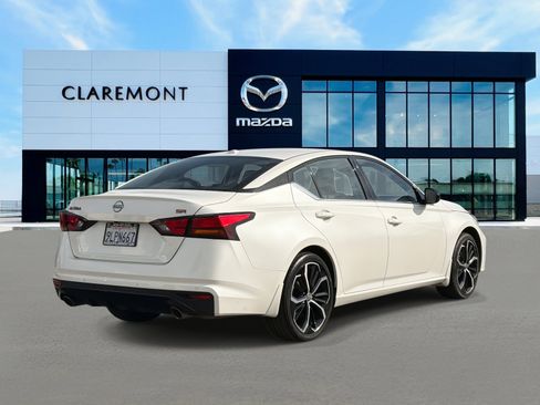 Used 2024 Nissan Altima 2.5 SR image 5