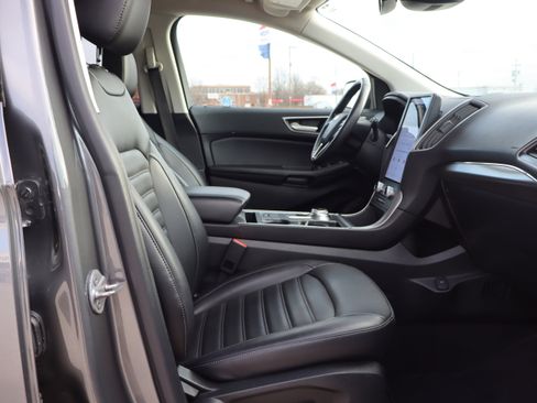 Used 2022 Ford Edge SEL w/ Convenience Package image 13