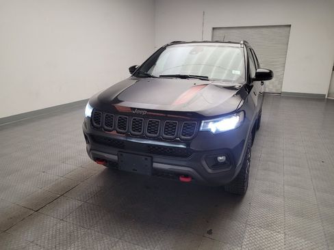 Used 2024 Jeep Compass Trailhawk AWD/4WD image 15