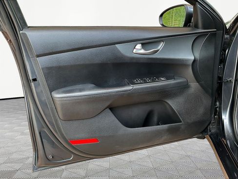 Used 2021 Kia Forte LXS FWD image 18