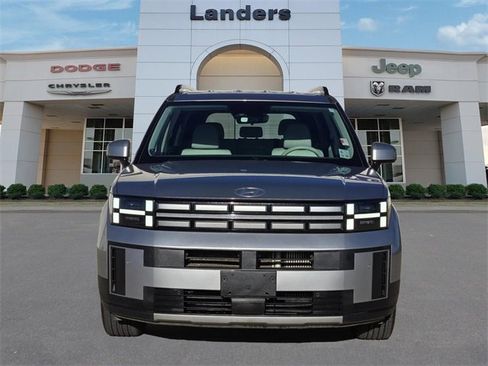 Used 2024 Hyundai Santa Fe SEL image 2