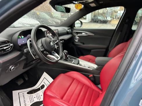 Used 2024 Dodge Hornet R/T Plus w/ Tech Pack Plus w/o Parking image 11