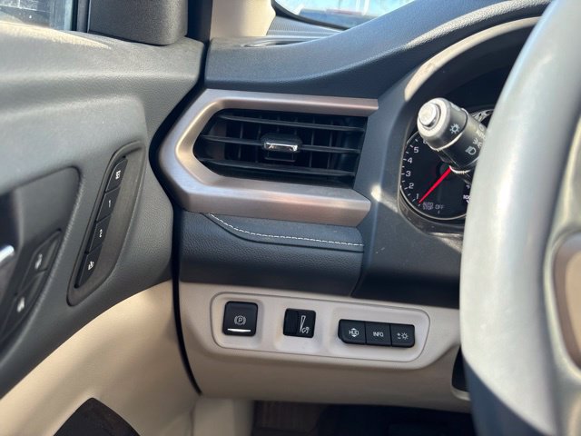 Certified 2021 GMC Acadia Denali w/ Denali Ultimate Package AWD/4WD image 16