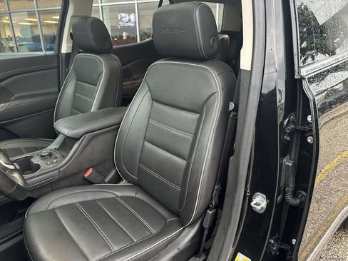 Used 2023 GMC Acadia Denali w/ Black Diamond Edition AWD/4WD image 11