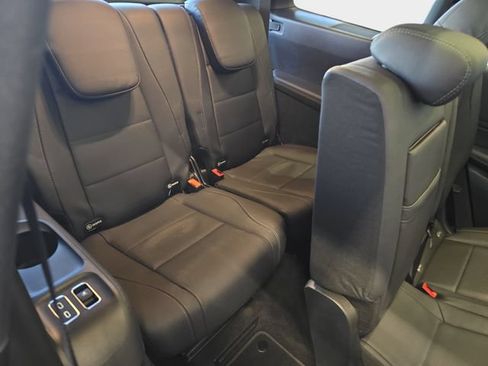Used 2024 Mercedes-Benz GLS 450 4MATIC image 16